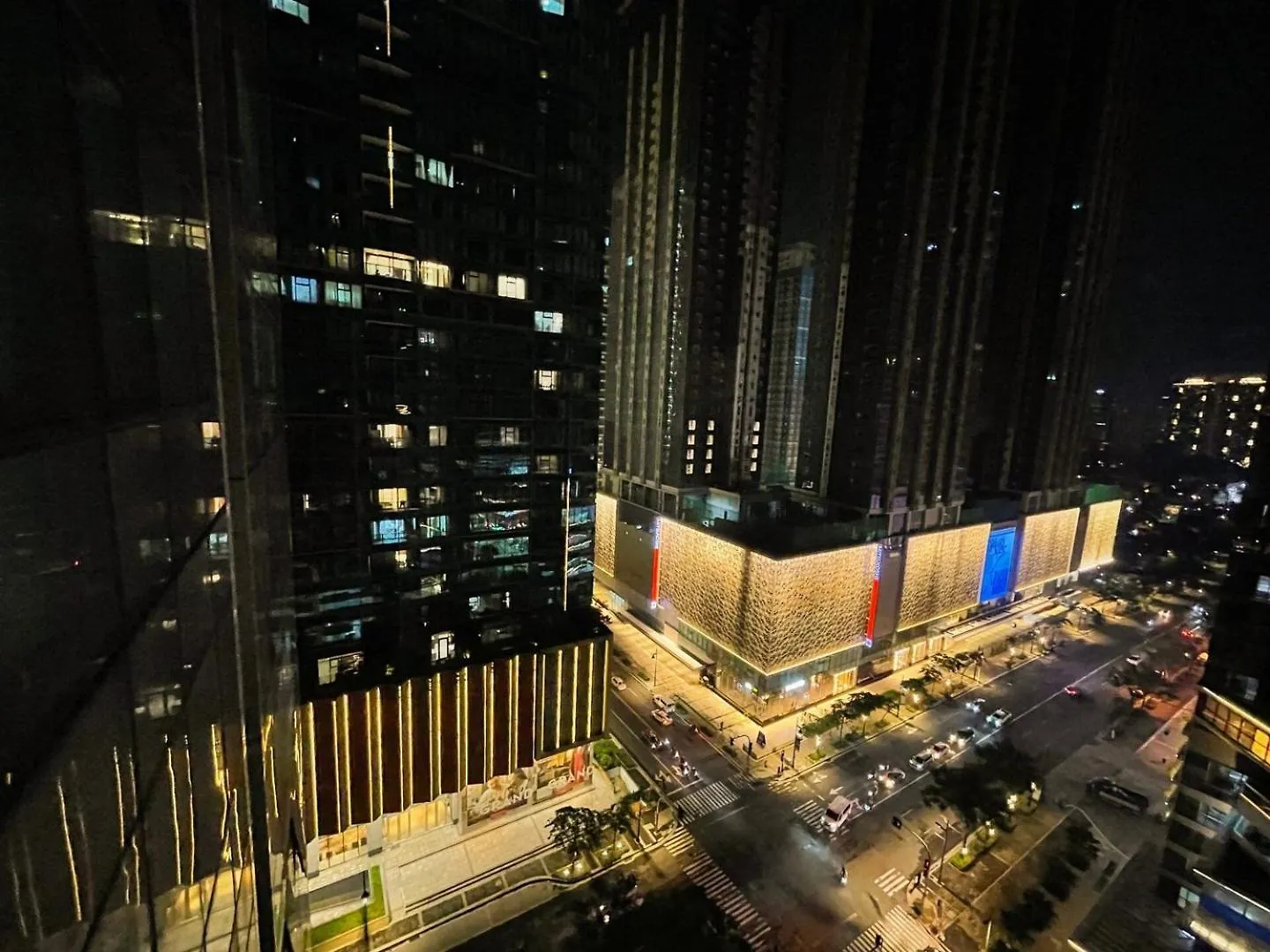 Chillhive Condo In Bgc Near Uptown Mall #Ournw17A Manila 0*,
