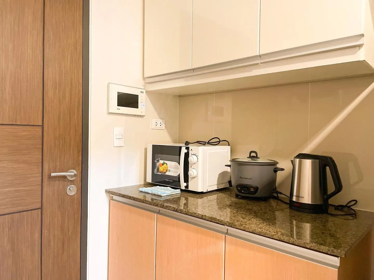 Chillhive Condo In Bgc Near Uptown Mall #Ournw17A Manila Holiday home